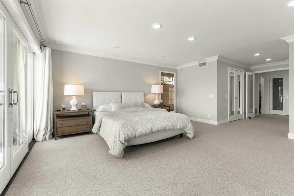 1022 Bayside #510 Newport Beach, CA 92660