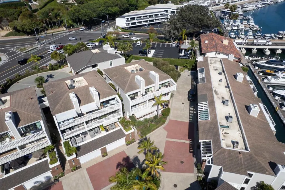 1022 Bayside #510 Newport Beach, CA 92660