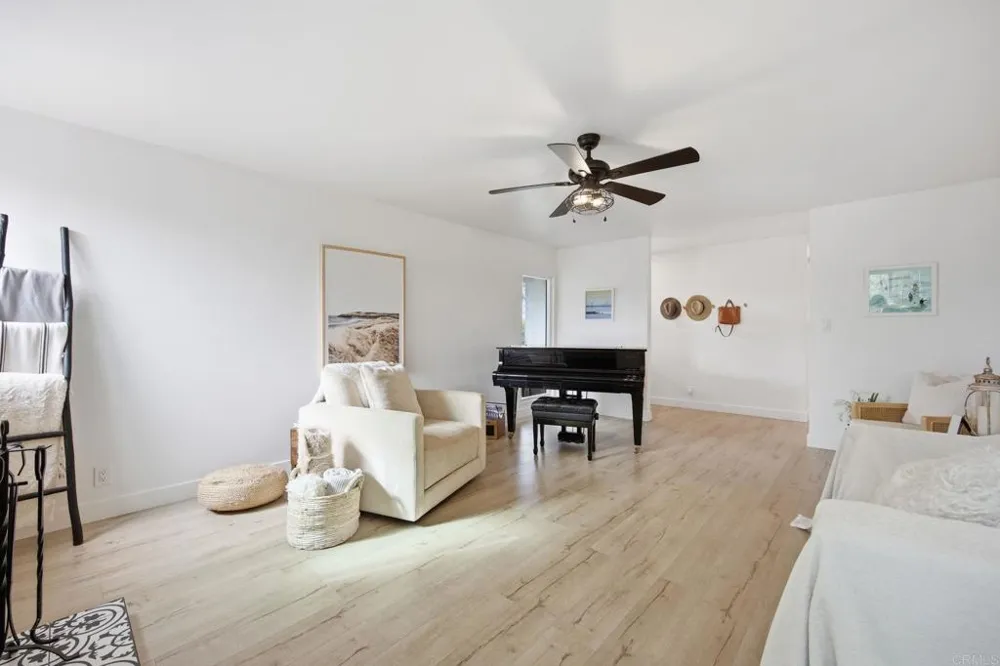 1801 Ratcliff Road Carlsbad, CA 92008