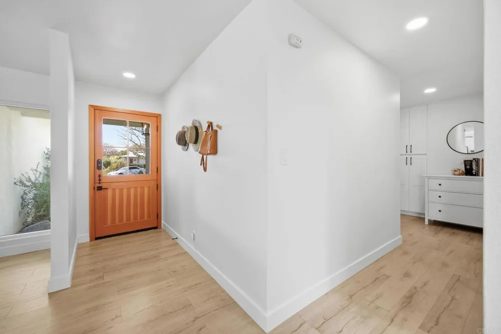 1801 Ratcliff Road Carlsbad, CA 92008