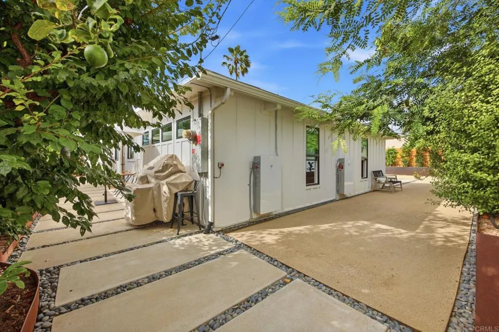 1801 Ratcliff Road Carlsbad, CA 92008
