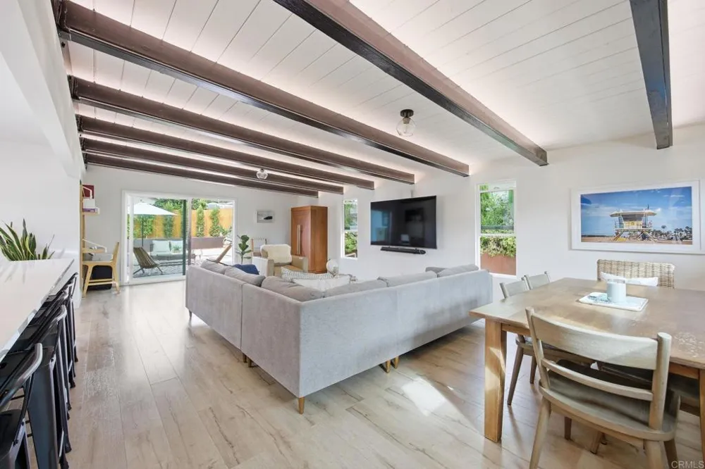 1801 Ratcliff Road Carlsbad, CA 92008