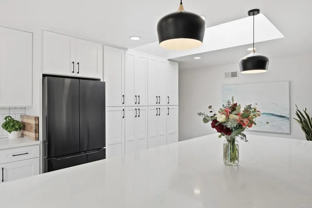 1801 Ratcliff Road Carlsbad, CA 92008