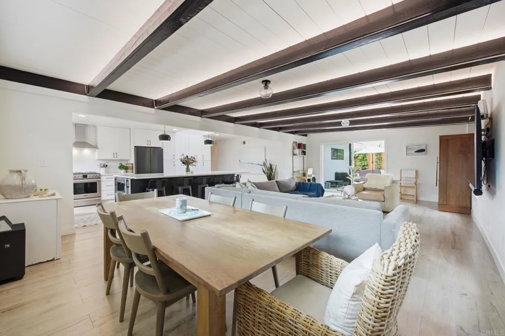 1801 Ratcliff Road Carlsbad, CA 92008