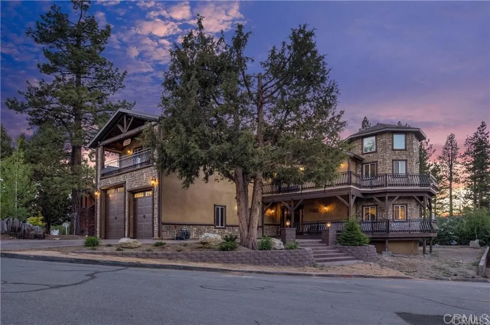 216 Alp Court Big Bear Lake, CA 92315