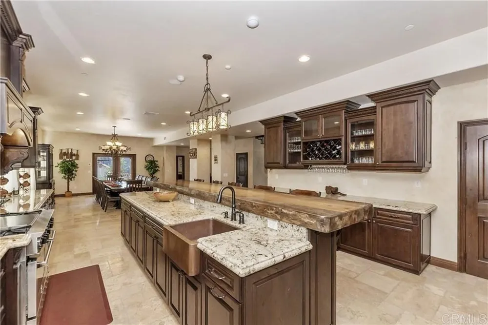 216 Alp Court Big Bear Lake, CA 92315