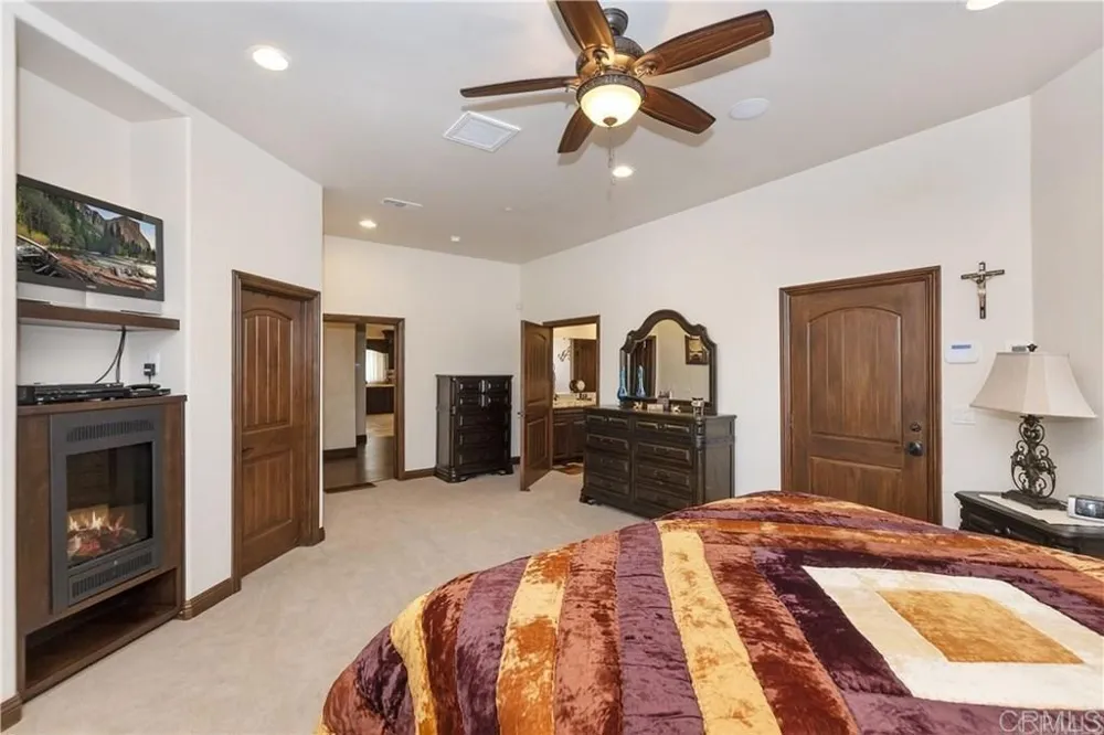 216 Alp Court Big Bear Lake, CA 92315