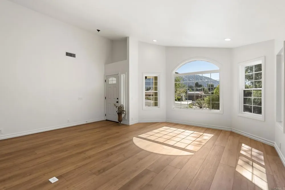 16220 Wikiup Road Ramona, CA 92065