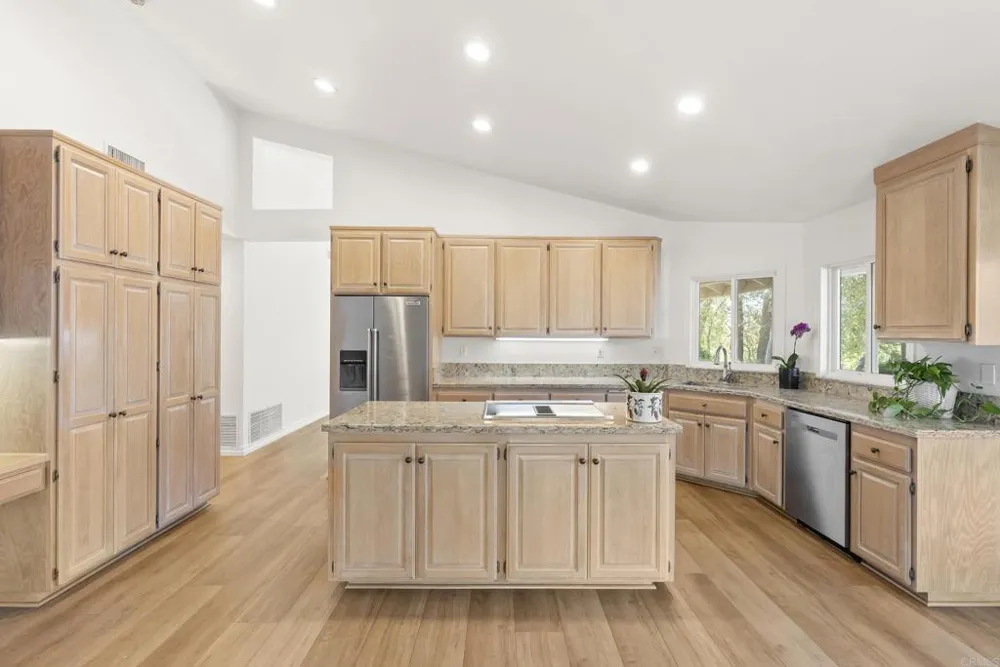16220 Wikiup Road Ramona, CA 92065