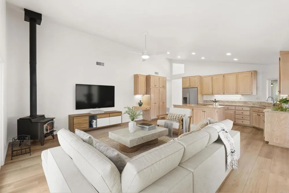 16220 Wikiup Road Ramona, CA 92065