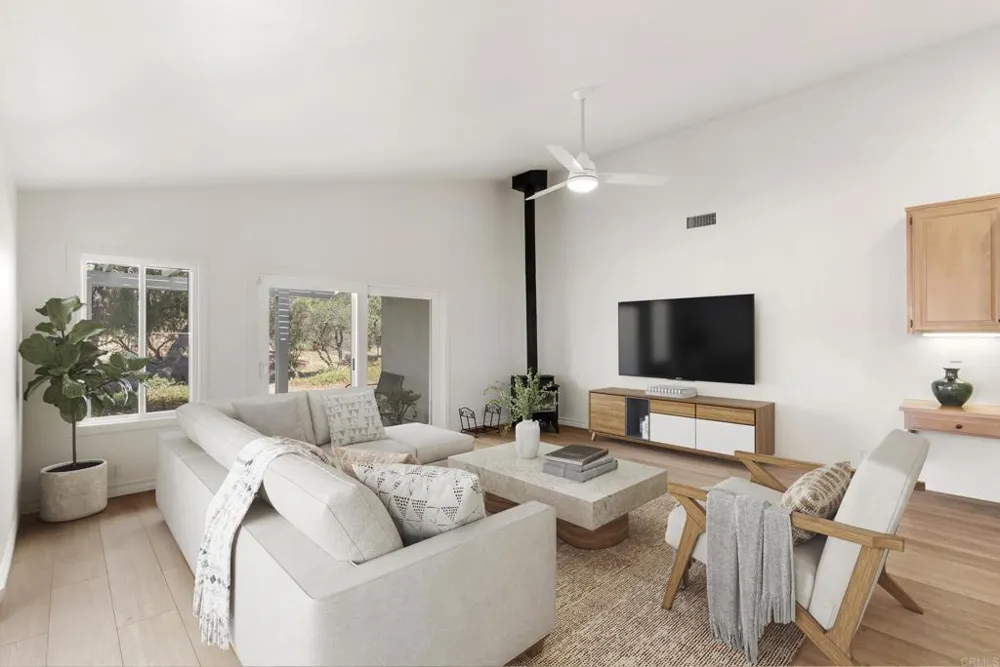 16220 Wikiup Road Ramona, CA 92065