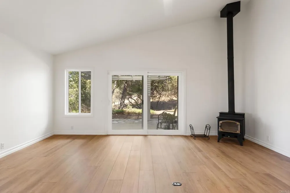 16220 Wikiup Road Ramona, CA 92065