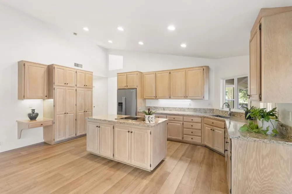 16220 Wikiup Road Ramona, CA 92065