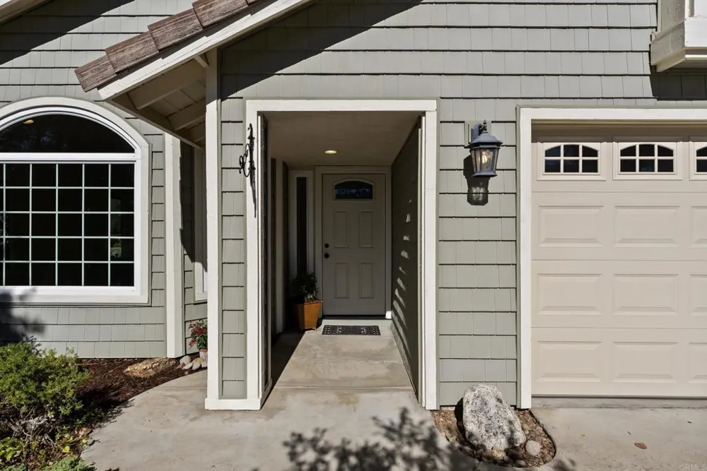 16220 Wikiup Road Ramona, CA 92065