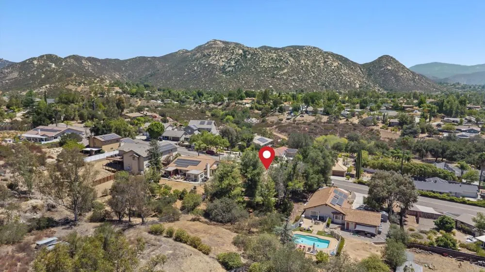 16220 Wikiup Road Ramona, CA 92065