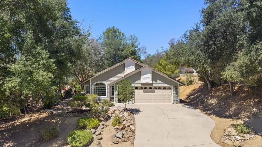 16220 Wikiup Road Ramona, CA 92065