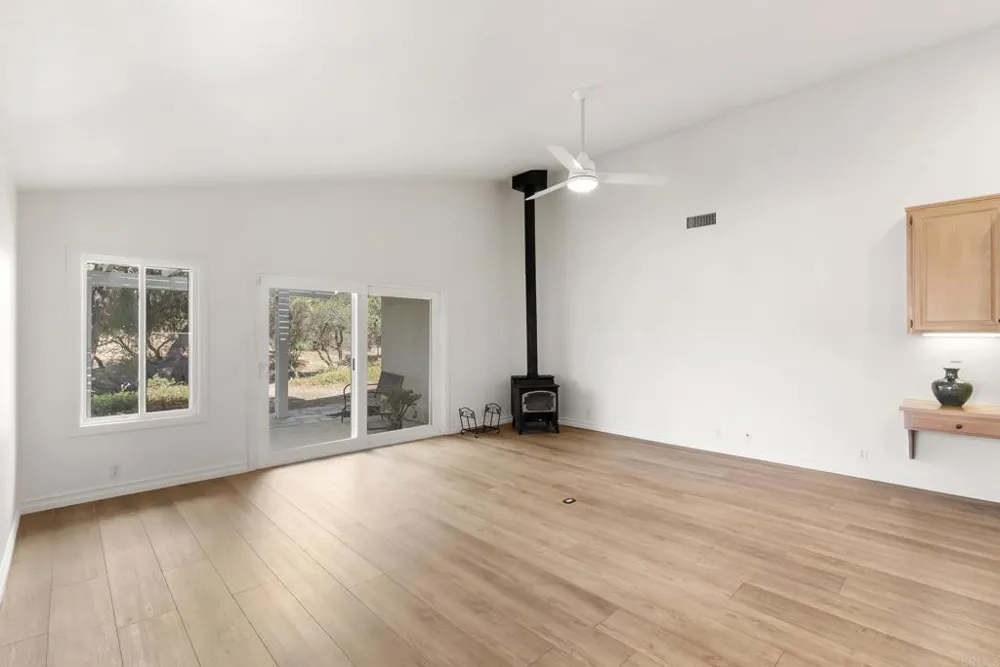 16220 Wikiup Road Ramona, CA 92065