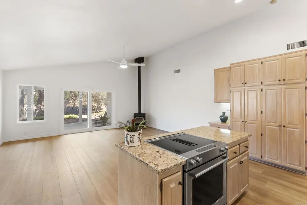 16220 Wikiup Road Ramona, CA 92065