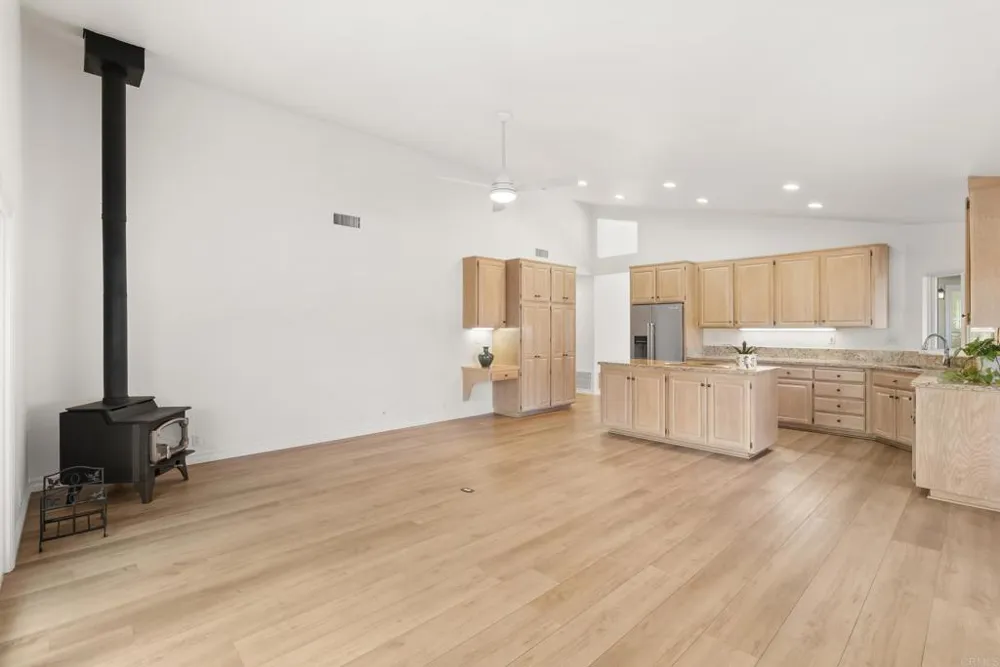 16220 Wikiup Road Ramona, CA 92065