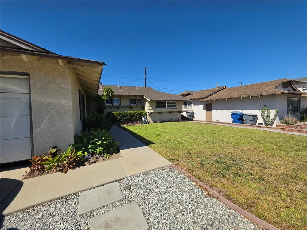 2541 W Lambert La Habra, CA 90631