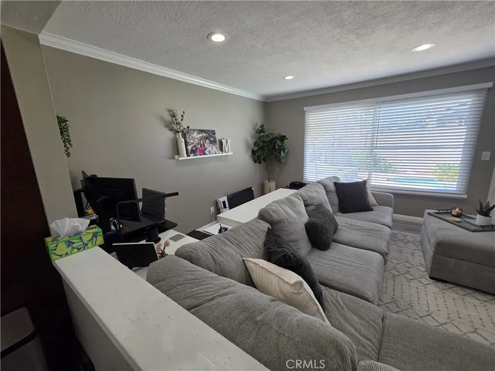 2541 W Lambert La Habra, CA 90631