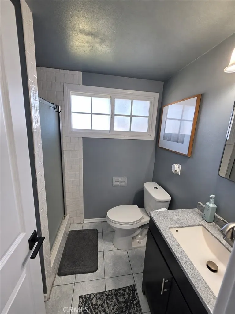 2541 W Lambert La Habra, CA 90631