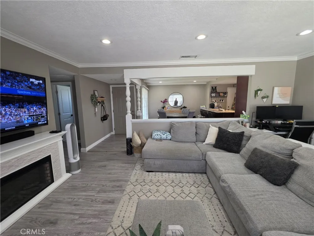 2541 W Lambert La Habra, CA 90631