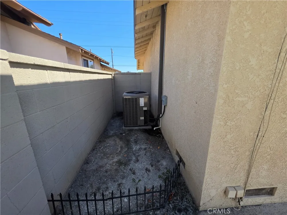 2541 W Lambert La Habra, CA 90631