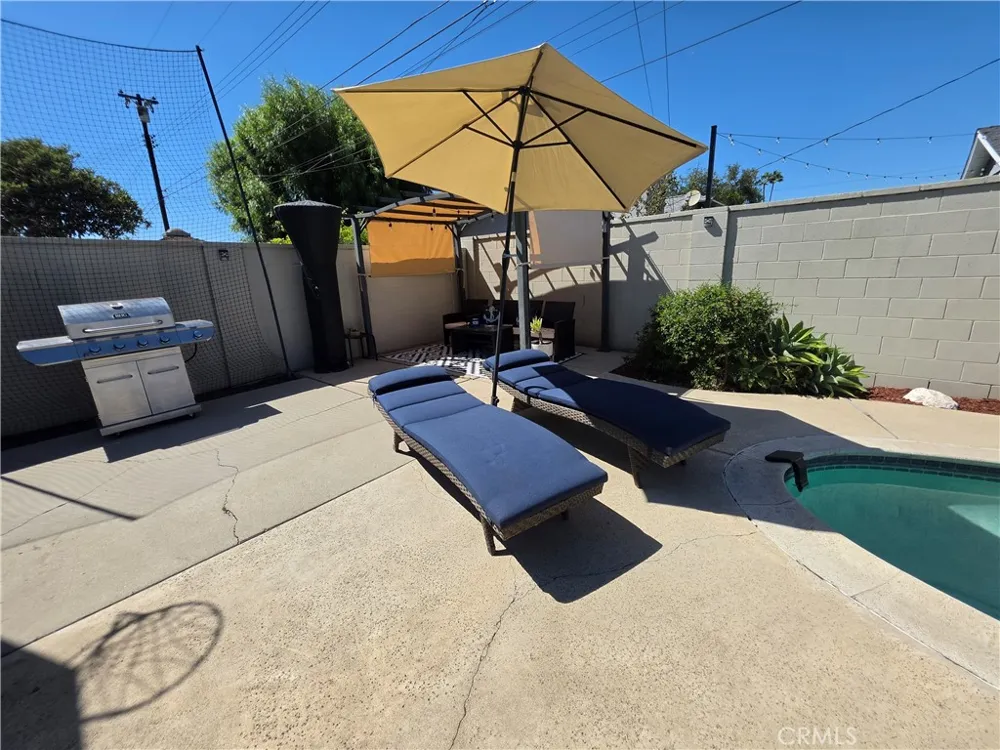 2541 W Lambert La Habra, CA 90631