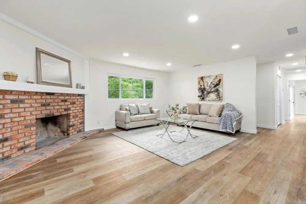 3346 Laurashawn Lane Escondido, CA 92026
