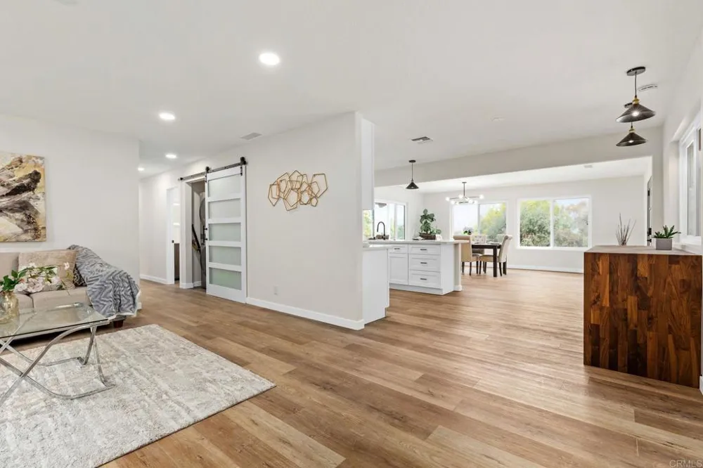 3346 Laurashawn Lane Escondido, CA 92026