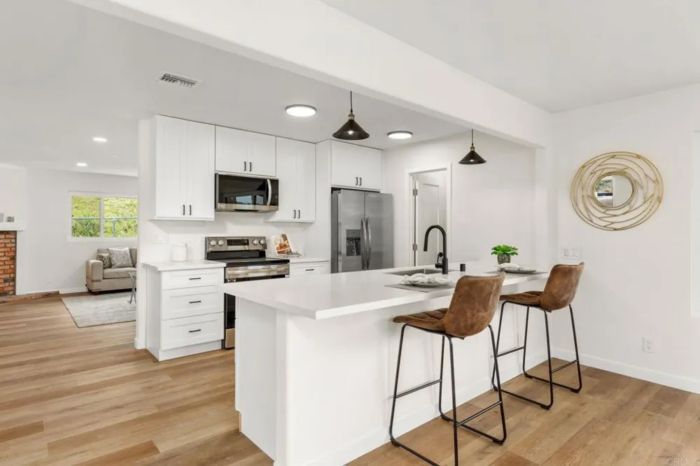 3346 Laurashawn Lane Escondido, CA 92026