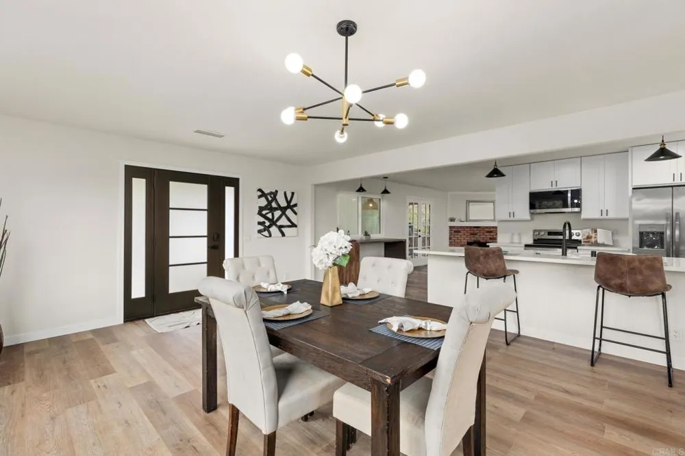 3346 Laurashawn Lane Escondido, CA 92026