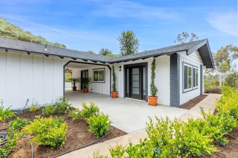 3346 Laurashawn Lane