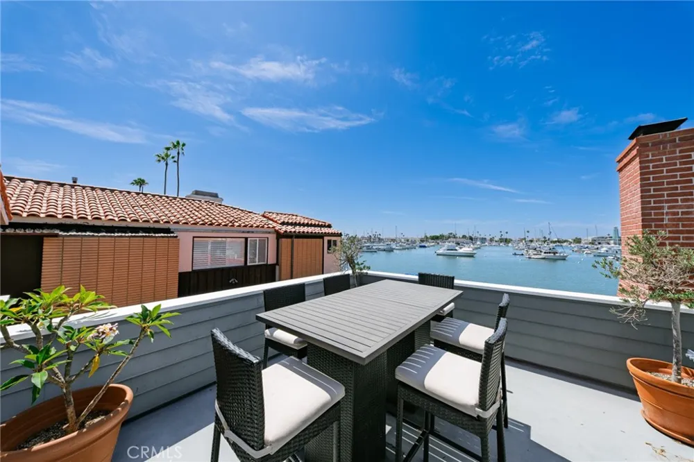 423 Via Lido Soud Newport Beach, CA 92663