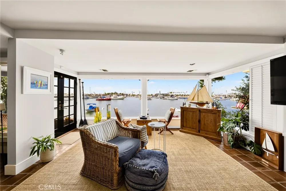 423 Via Lido Soud Newport Beach, CA 92663
