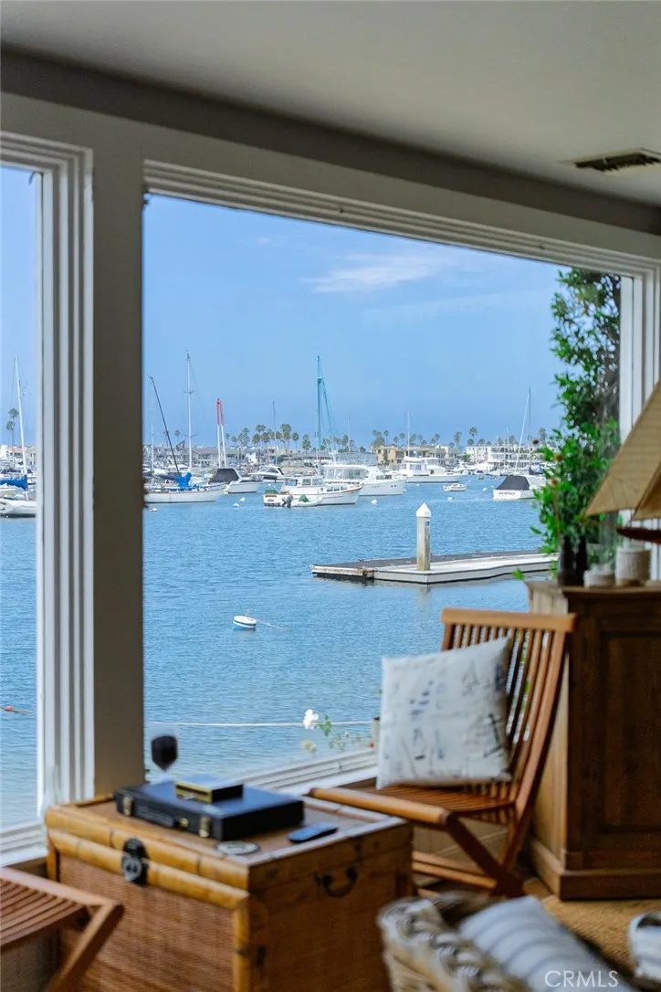 423 Via Lido Soud Newport Beach, CA 92663