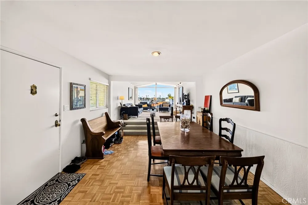 423 Via Lido Soud Newport Beach, CA 92663