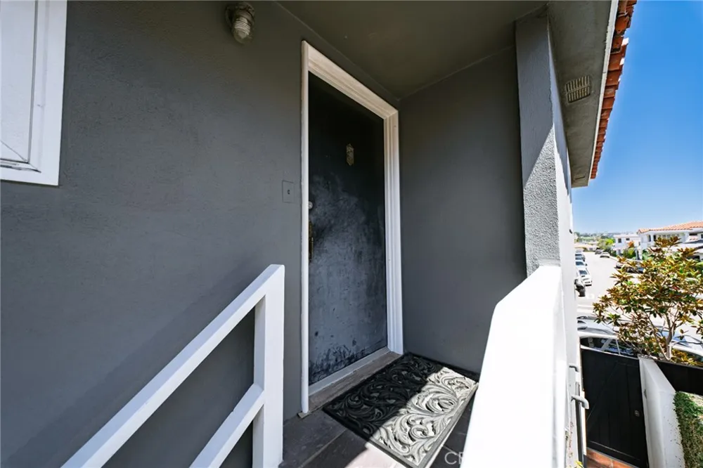 423 Via Lido Soud Newport Beach, CA 92663
