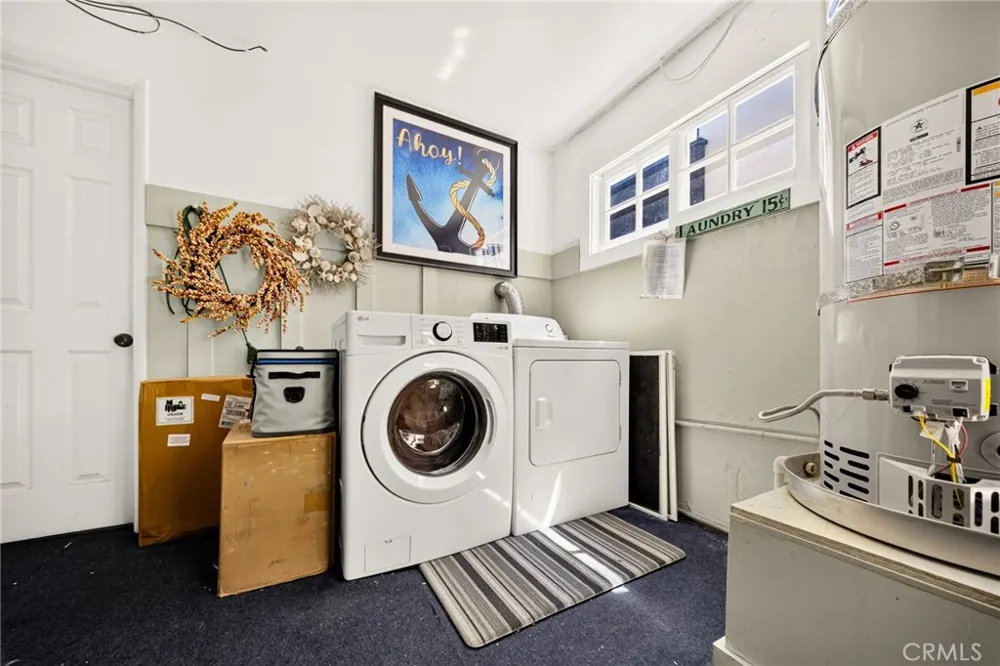 423 Via Lido Soud Newport Beach, CA 92663