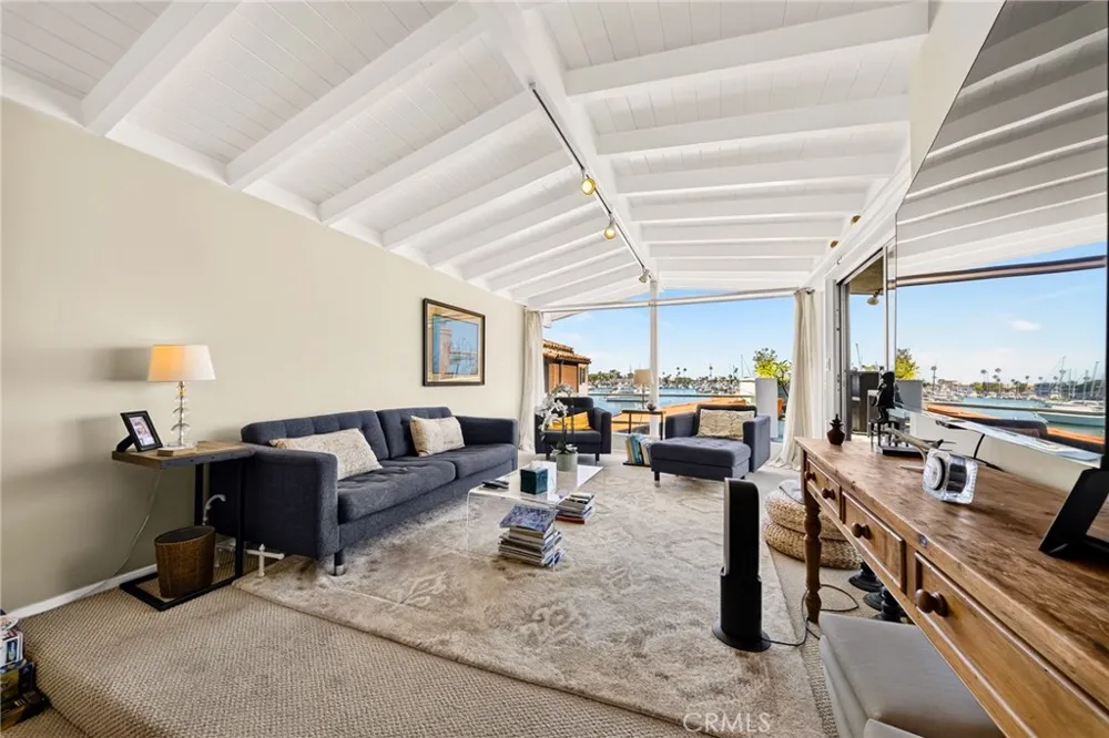 423 Via Lido Soud Newport Beach, CA 92663