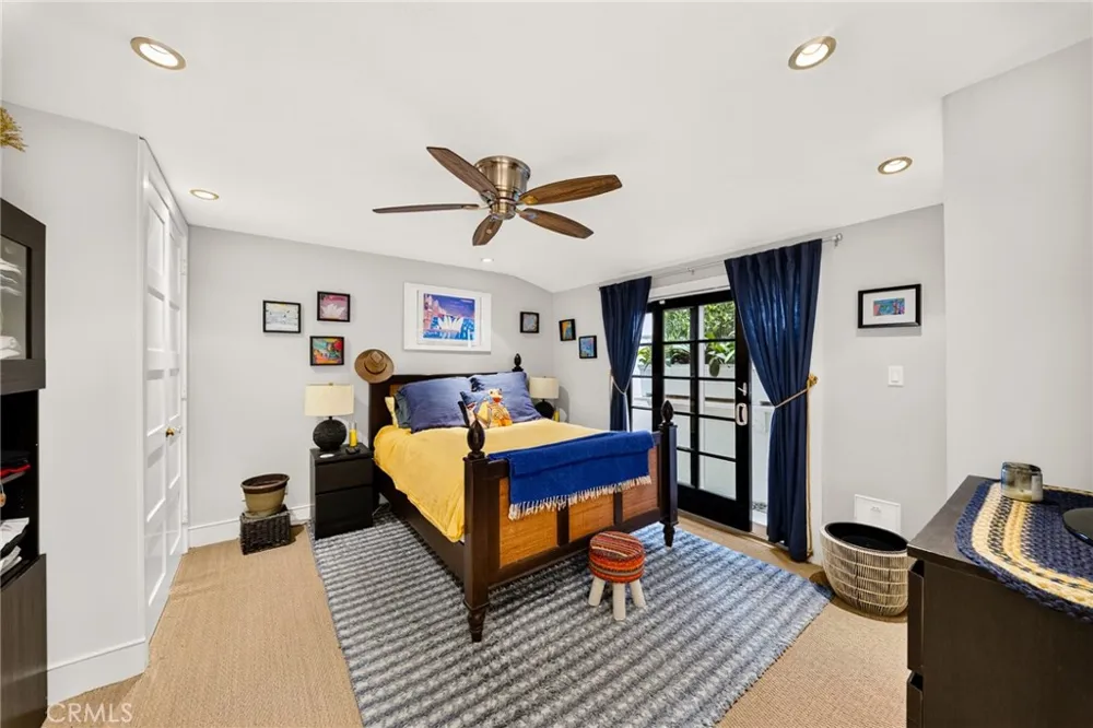 423 Via Lido Soud Newport Beach, CA 92663