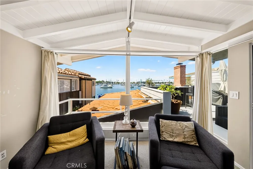 423 Via Lido Soud Newport Beach, CA 92663