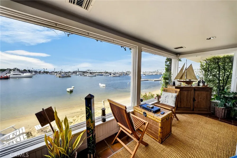 423 Via Lido Soud Newport Beach, CA 92663