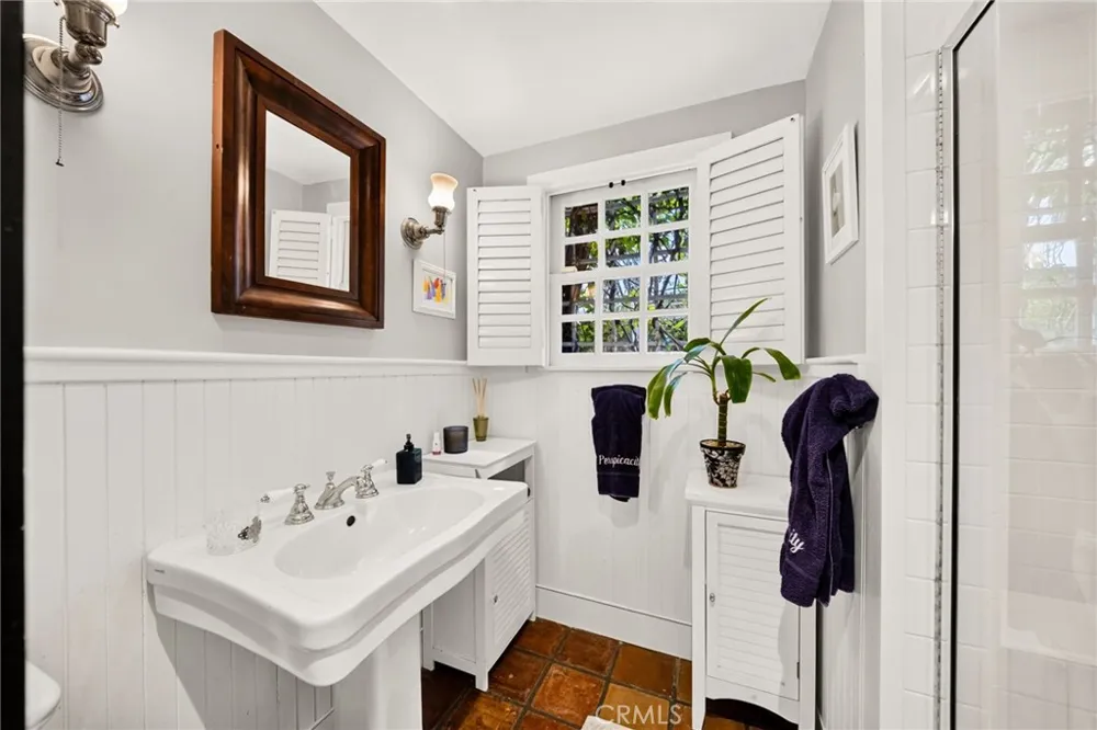423 Via Lido Soud Newport Beach, CA 92663