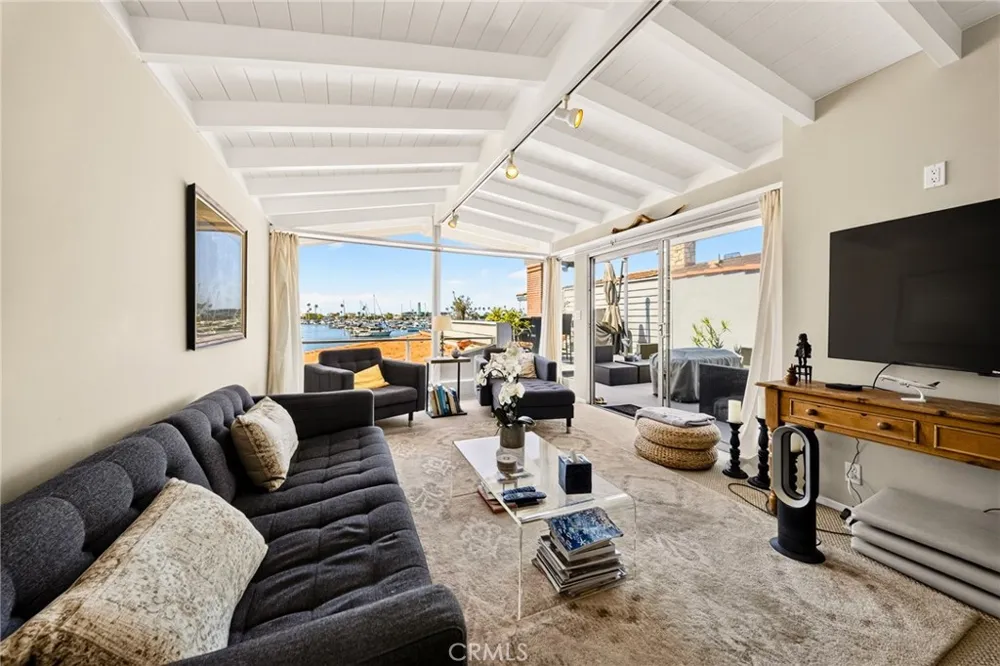 423 Via Lido Soud Newport Beach, CA 92663
