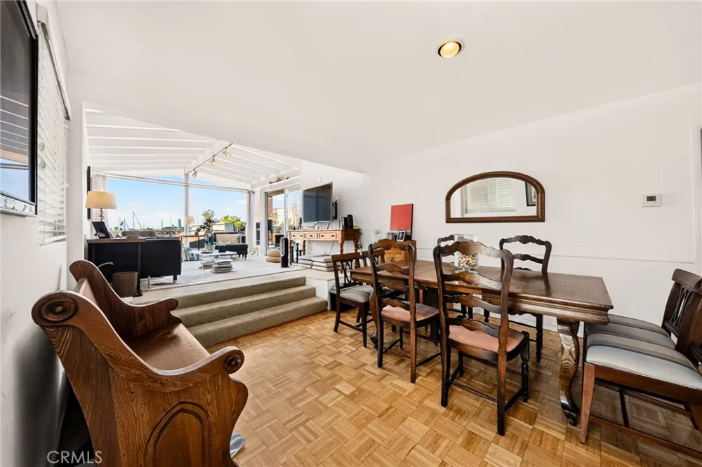 423 Via Lido Soud Newport Beach, CA 92663