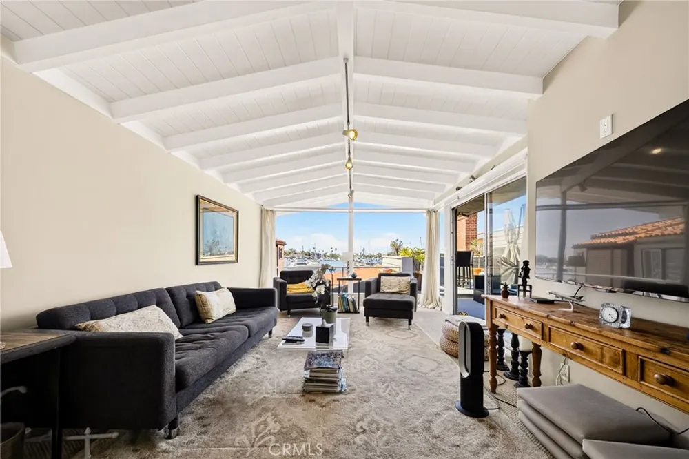 423 Via Lido Soud Newport Beach, CA 92663