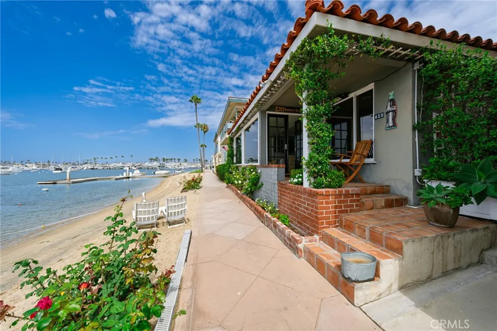 423 Via Lido Soud Newport Beach, CA 92663