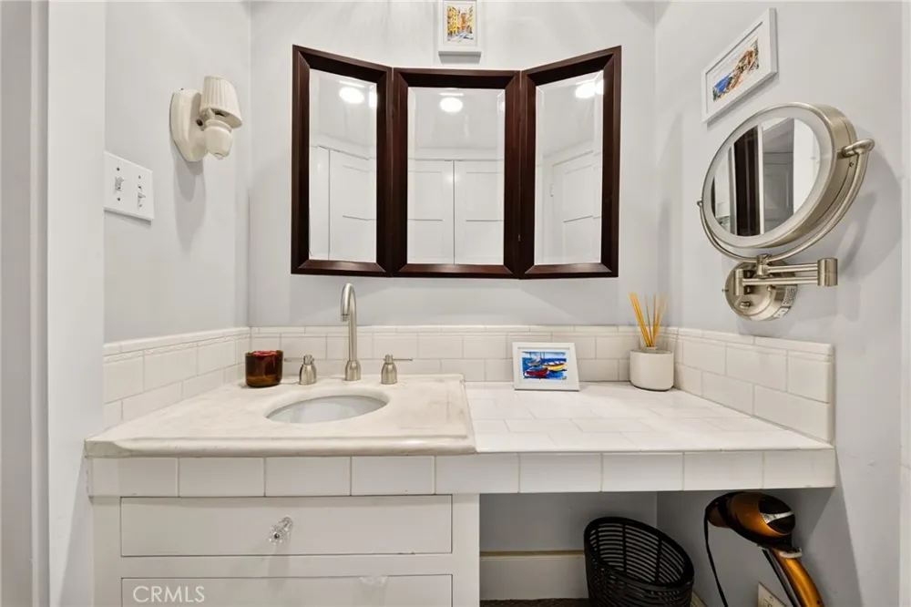 423 Via Lido Soud Newport Beach, CA 92663